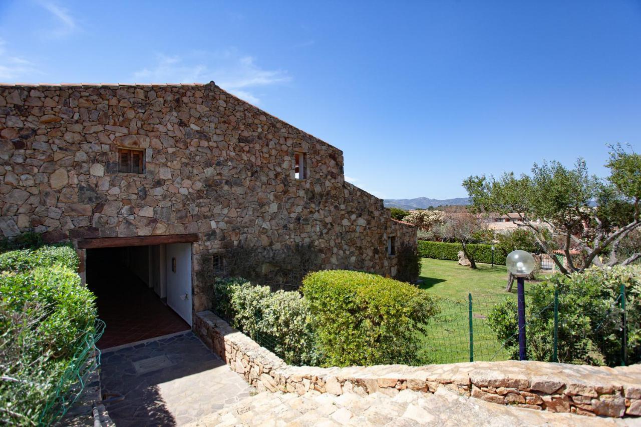 Porto Coda Cavallo Beach House a 300 mt dal mare, con terrazza panoramica San Teodoro  Esterno foto